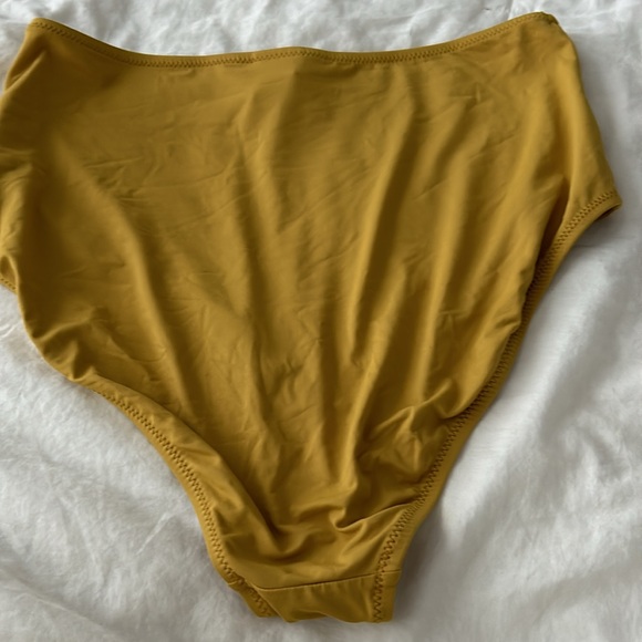 🌊GAP BATHING SUIT BOTTOM🌊 - Picture 2 of 3